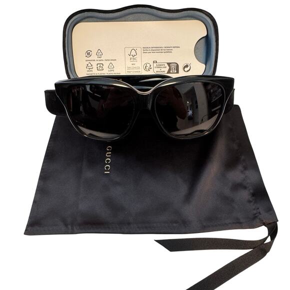 NWT‎ GUCCI GG1338S Sunglasses in Black-Red Gradient Lens